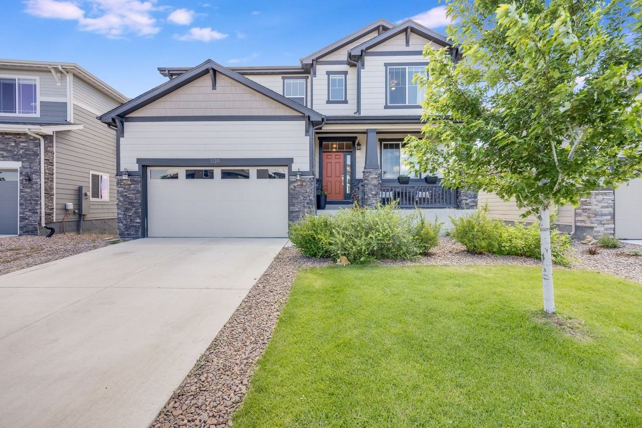 1139 Hornet Dr - Photo 2 of 34