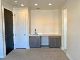 featured image of 983 W Jonathon Dr