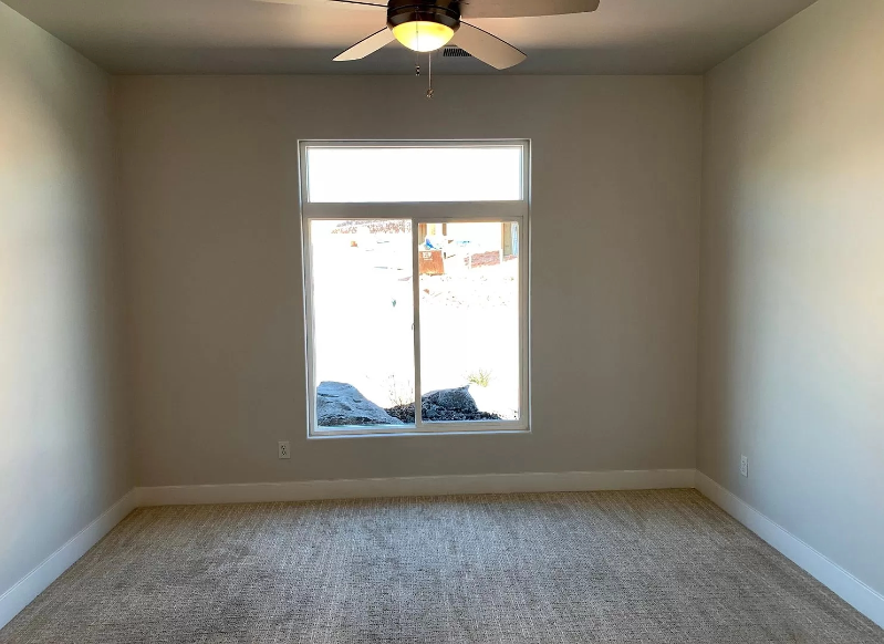 983 W Jonathon Dr - Photo 2 of 12