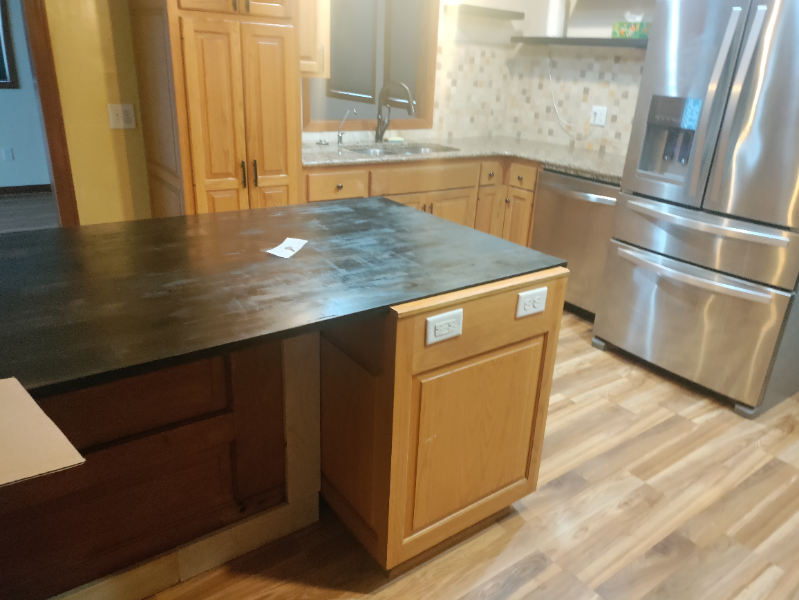 516 W 3rd St - Photo 3 of 8