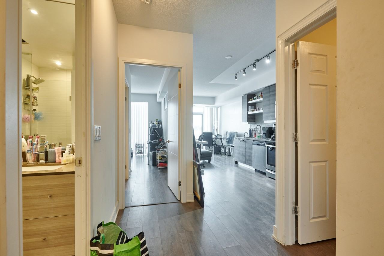 525 Adelaide Street West - Photo 7 of 20