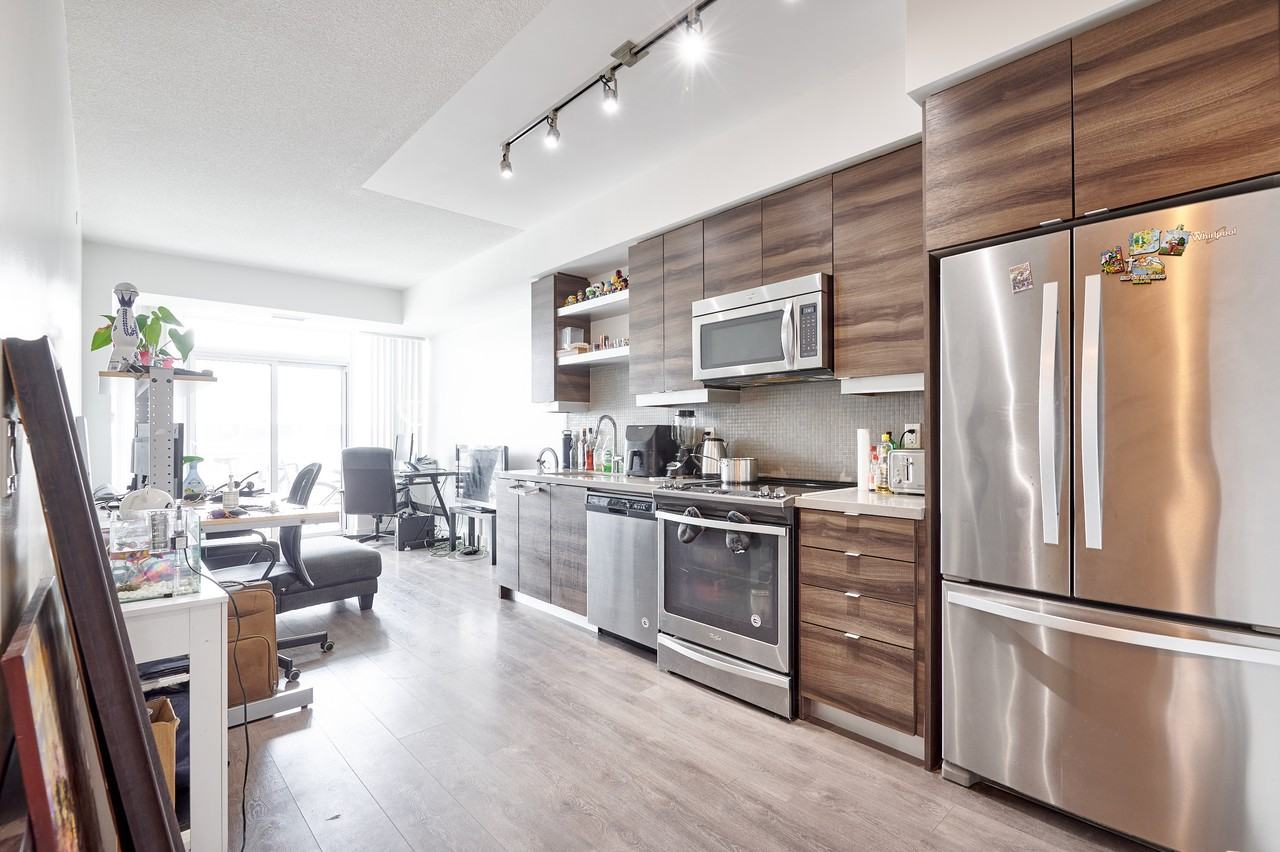 525 Adelaide Street West - Photo 5 of 20