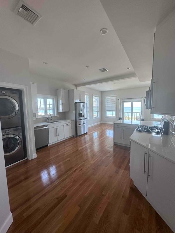 148 Winthrop Shore Dr #5 - Photo 3 of 12