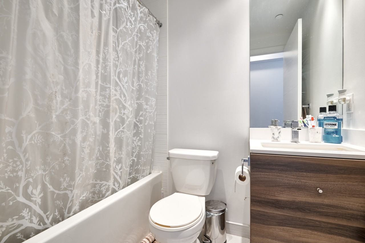 525 Adelaide Street West - Photo 6 of 20