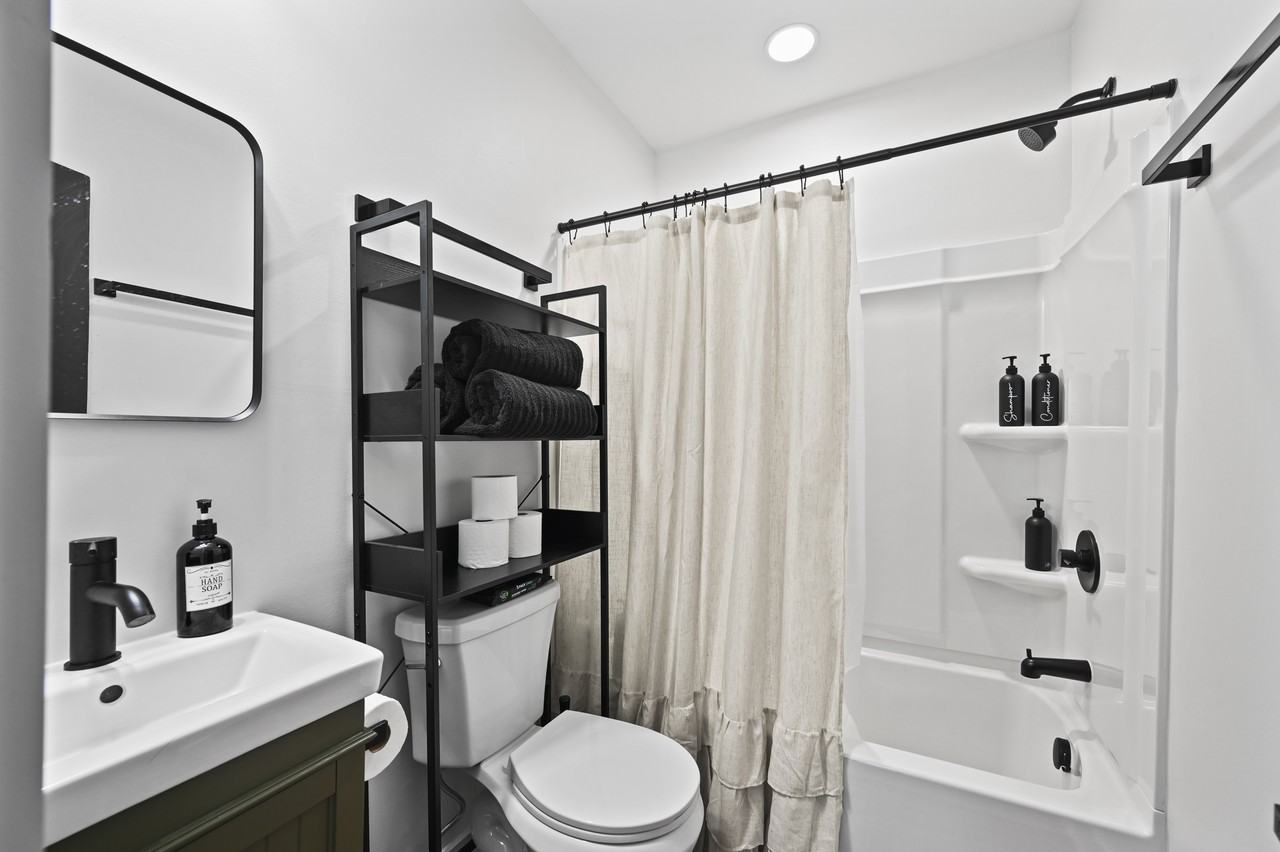 2215 Cambridge Ave #NA - Photo 6 of 17