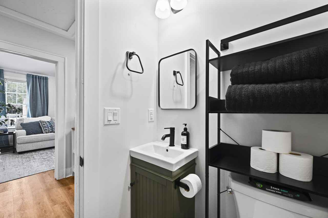 2215 Cambridge Ave #NA - Photo 7 of 17