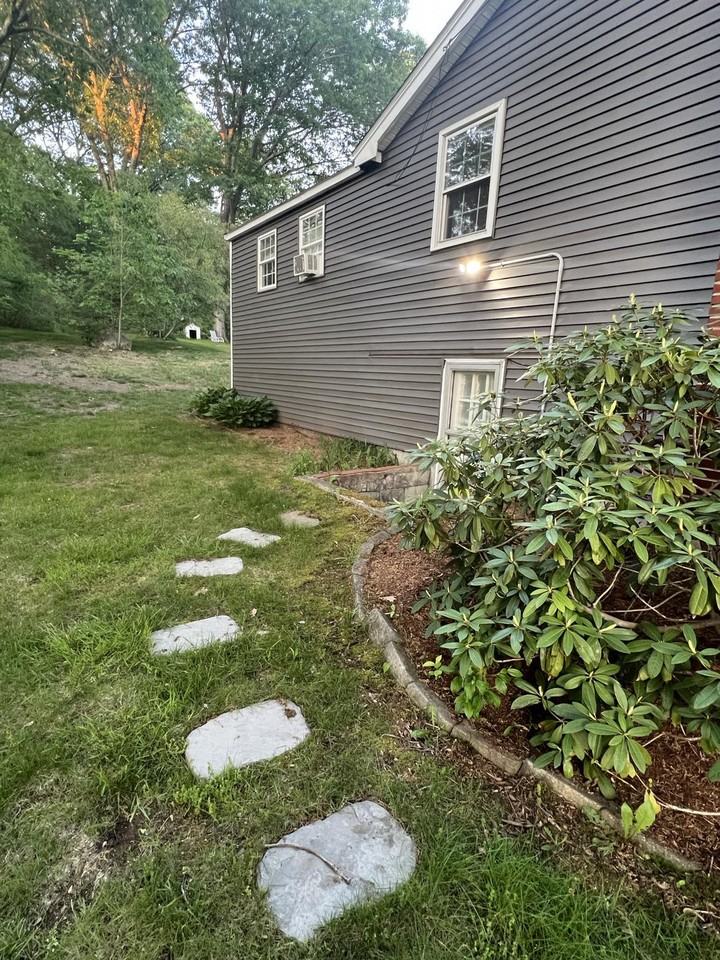 9 Putney Cir #B - Photo 2 of 12