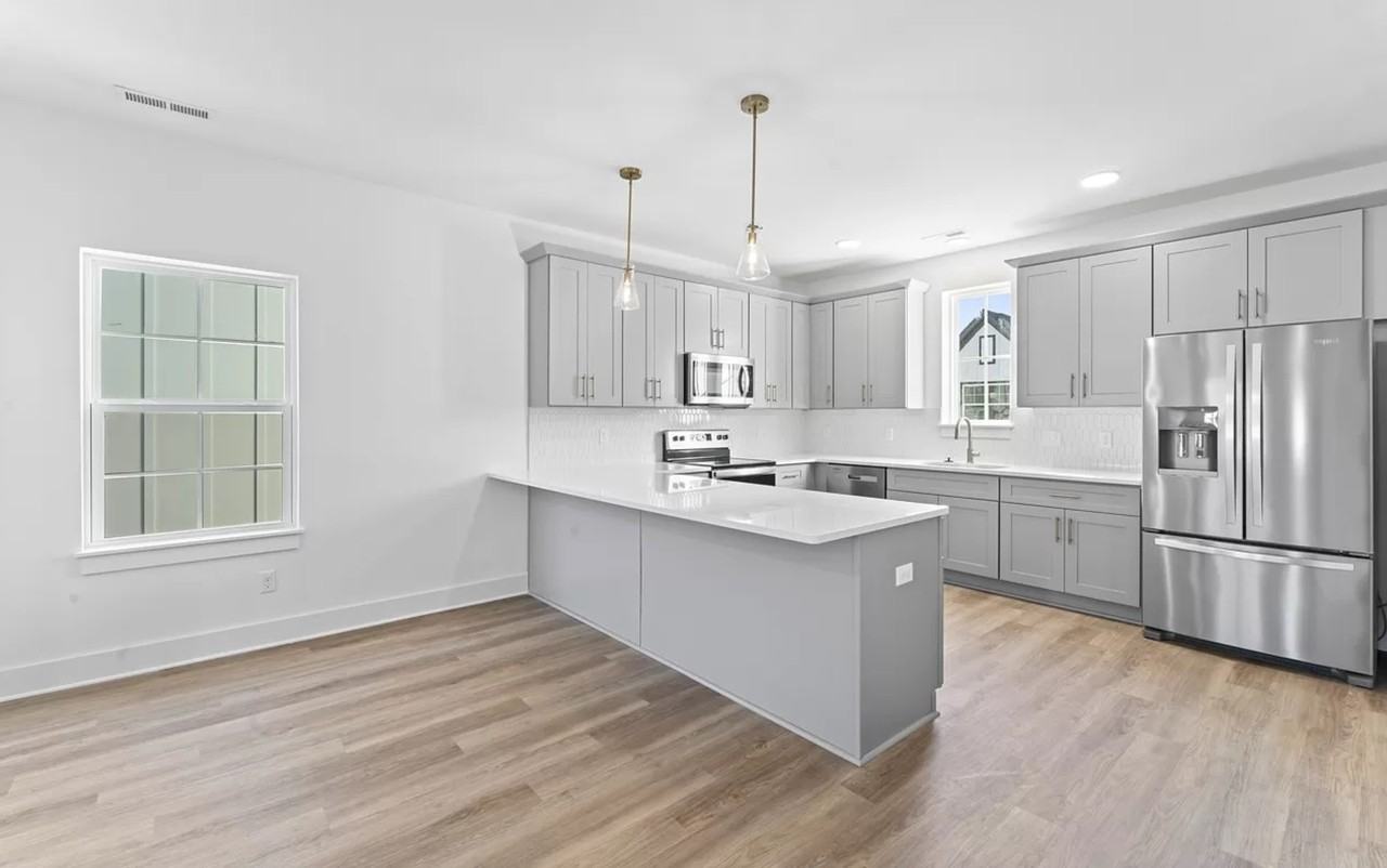 700 N Dupont Ave #212B - Photo 2 of 22