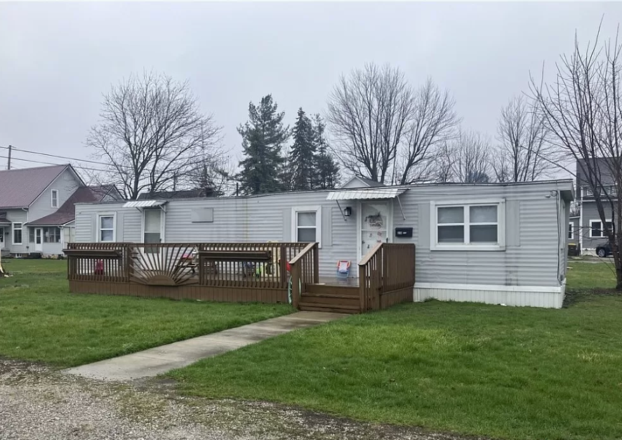 316B Empire St #NA - Photo 2 of 5