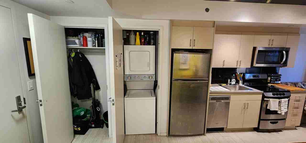 101 Champagne Avenue South