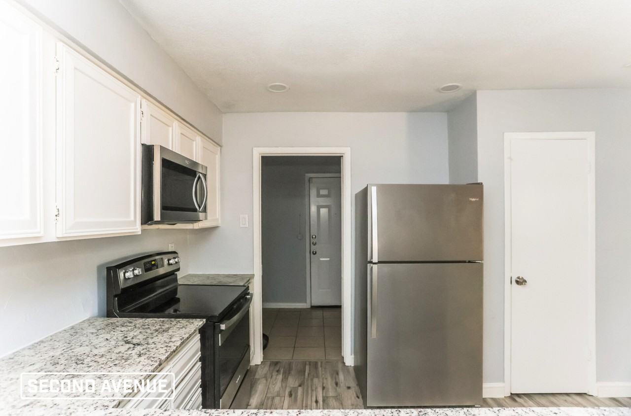 1614 Hillwood Dr - Photo 5 of 24