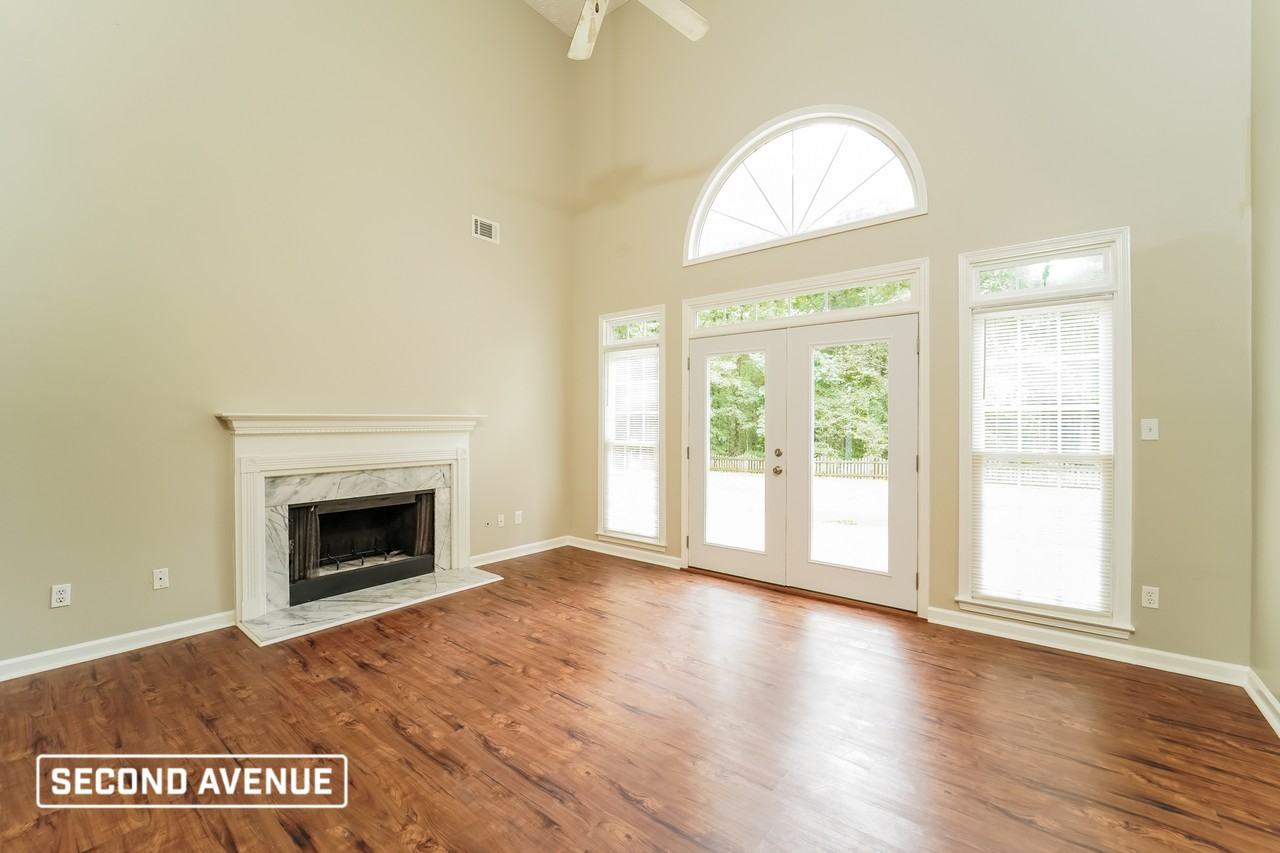 269 Yorkshire Pl - Photo 5 of 14