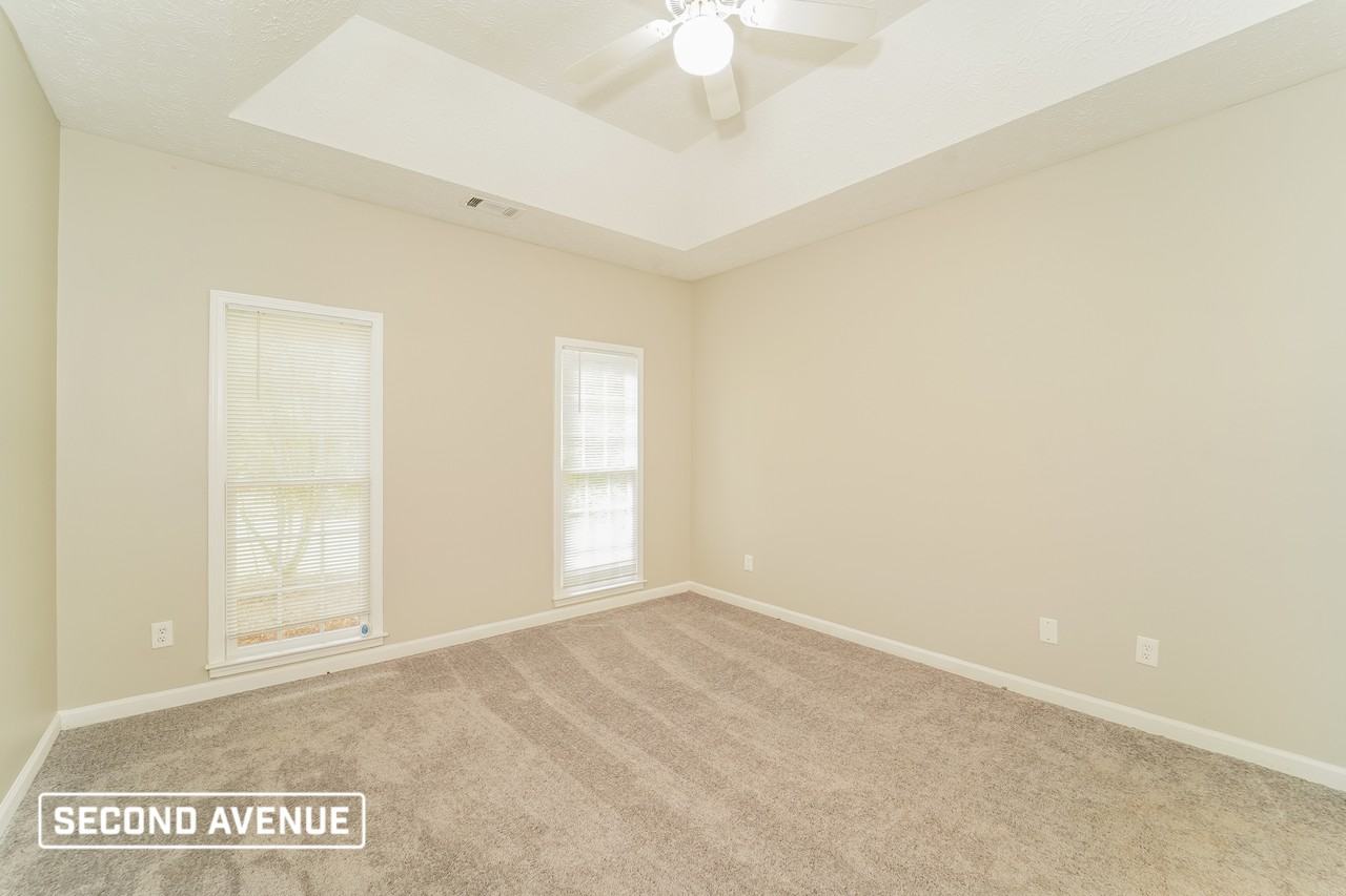 269 Yorkshire Pl - Photo 6 of 14