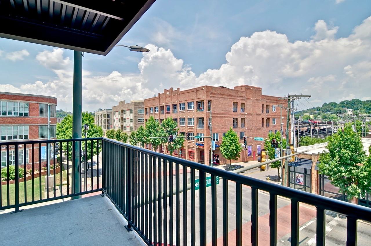 10 North Apartments - Photo 4 of 50