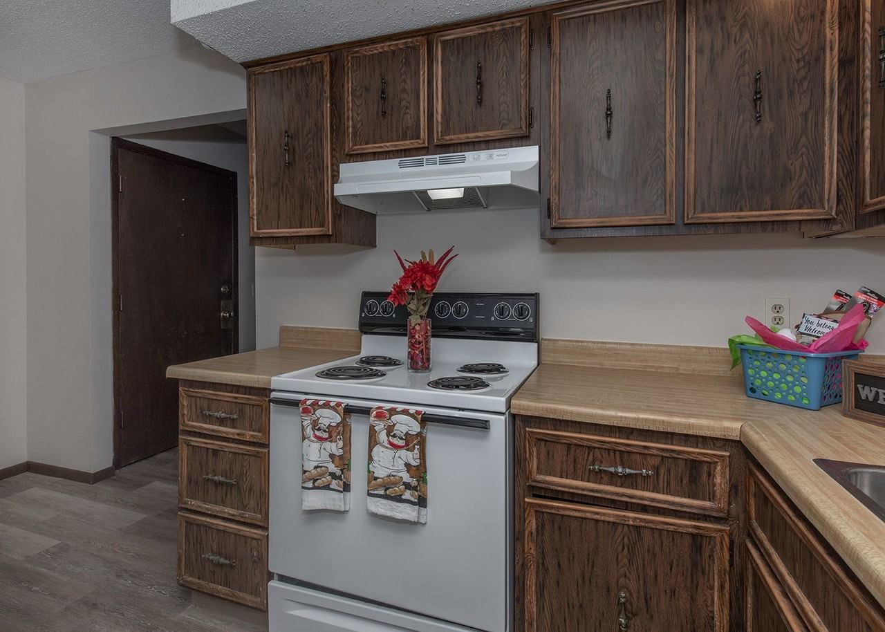 Valley View Apartments - Photo 2 of 16