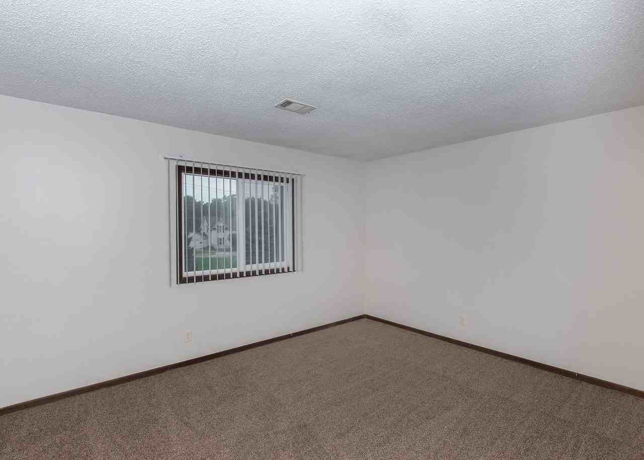 Valley View Apartments - Photo 4 of 16