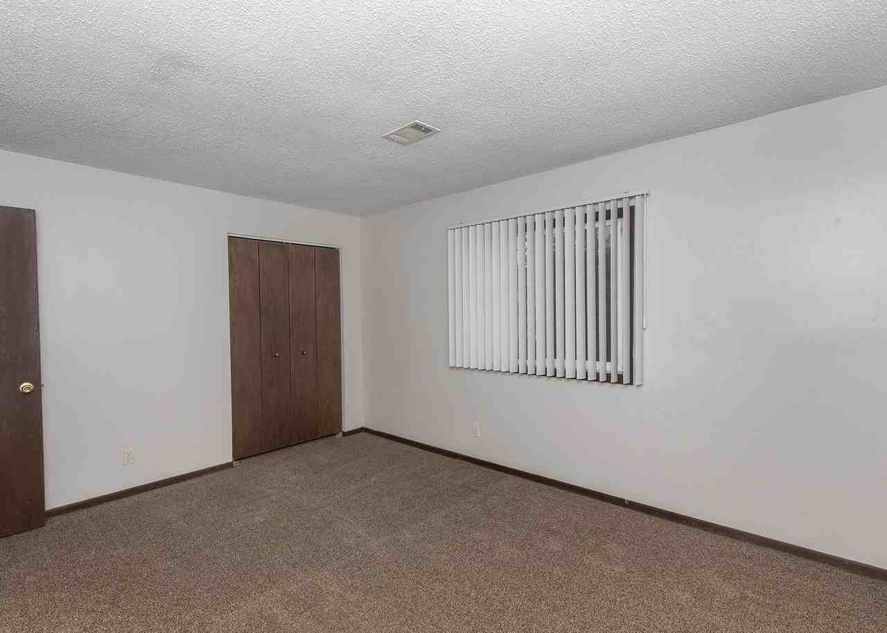 Valley View Apartments - Photo 5 of 16