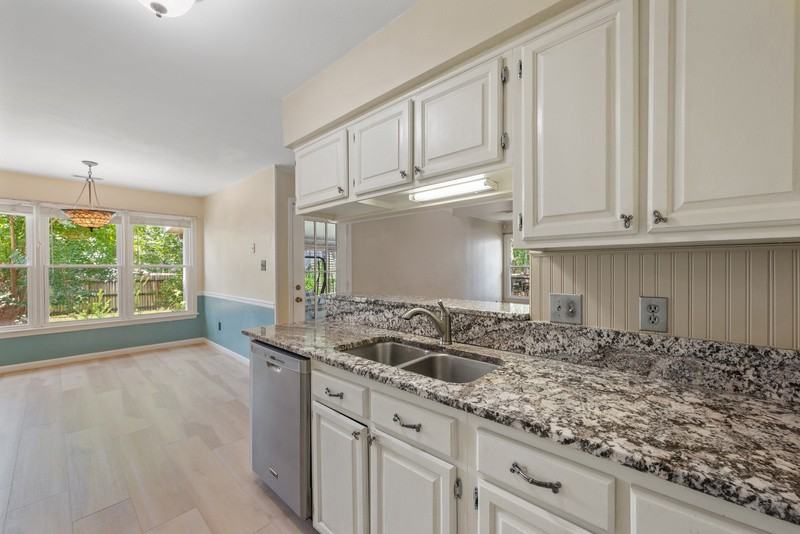2105 Grey Fox Ln - Photo 3 of 32