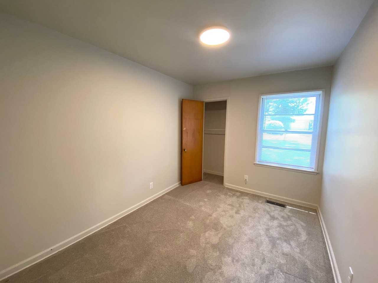 623 W Shoshone Rd - Photo 6 of 12