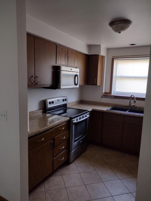 1103 Arthur Ave - Photo 4 of 25