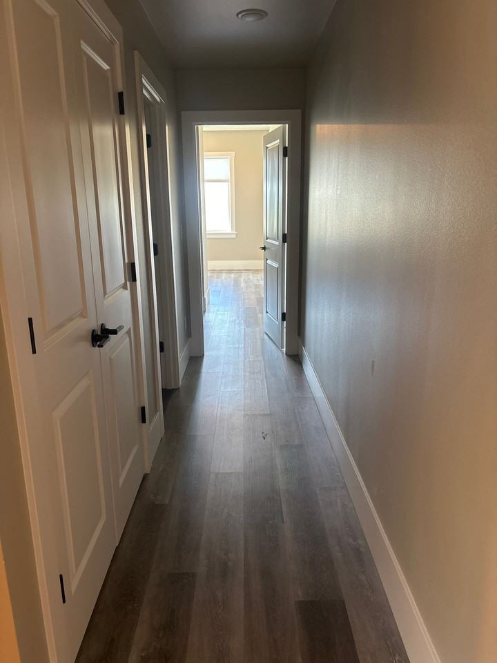 781 Georgia Street - Photo 4 of 11