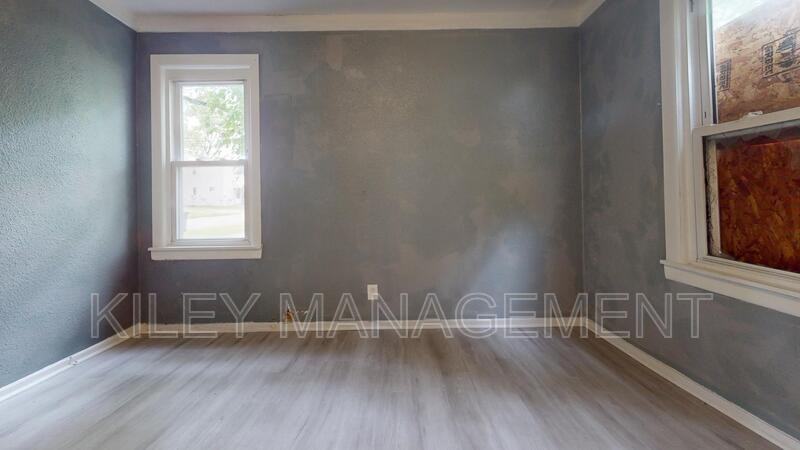 33382 Belding Ct - Photo 3 of 10