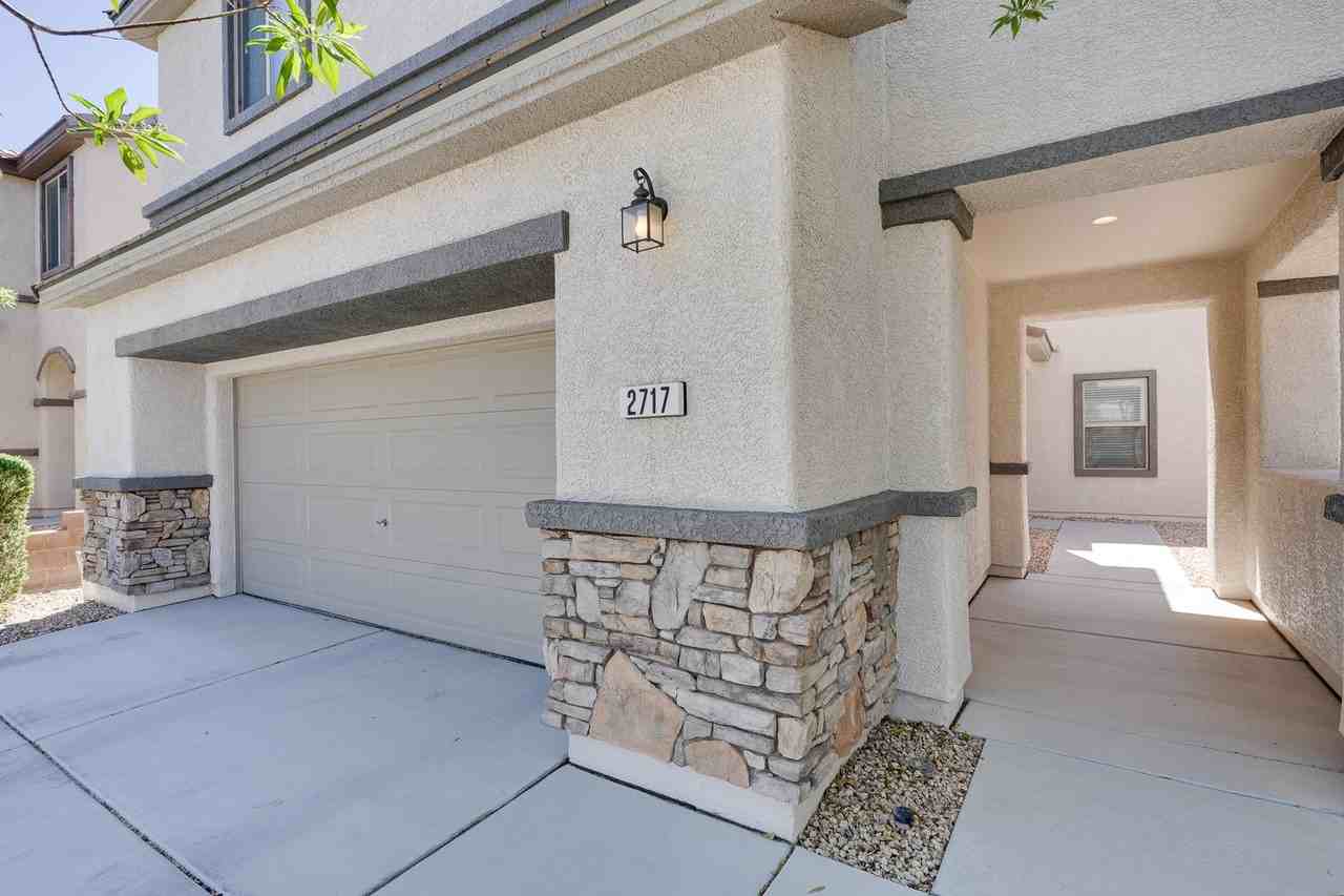 2717 Rimbaud St - Photo 4 of 35