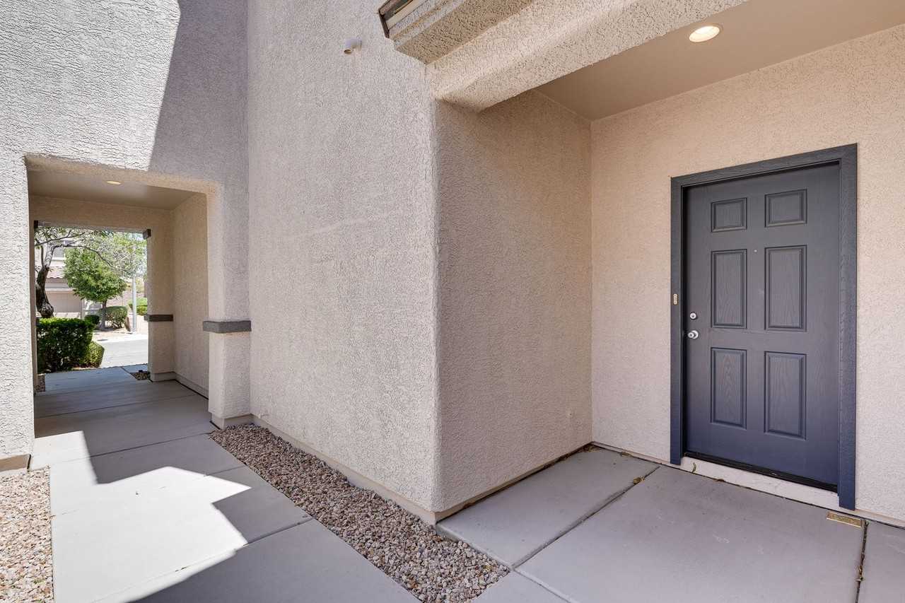 2717 Rimbaud St - Photo 5 of 35