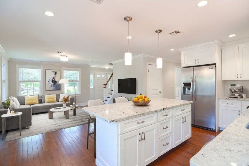 6 Meeting House Ln - Photo 2 of 12