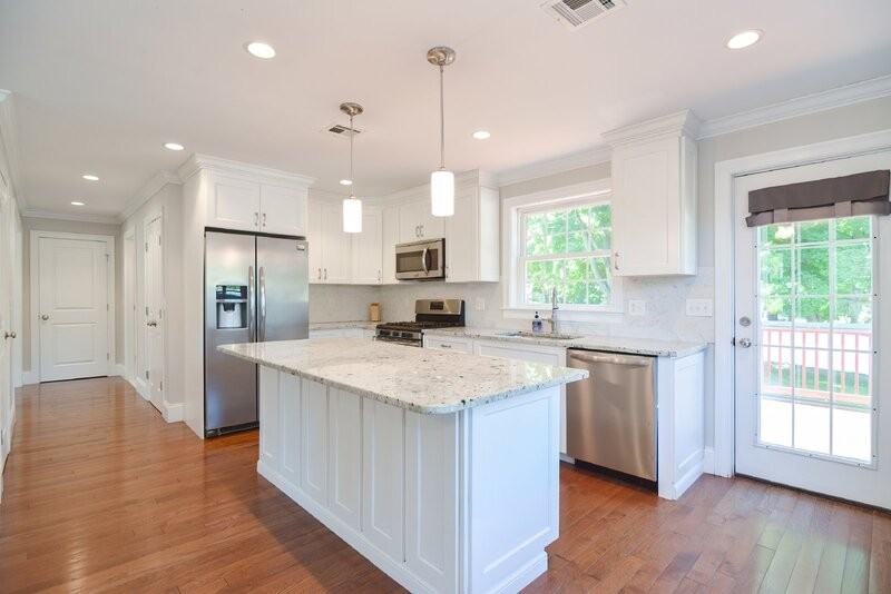 6 Meeting House Ln - Photo 3 of 12