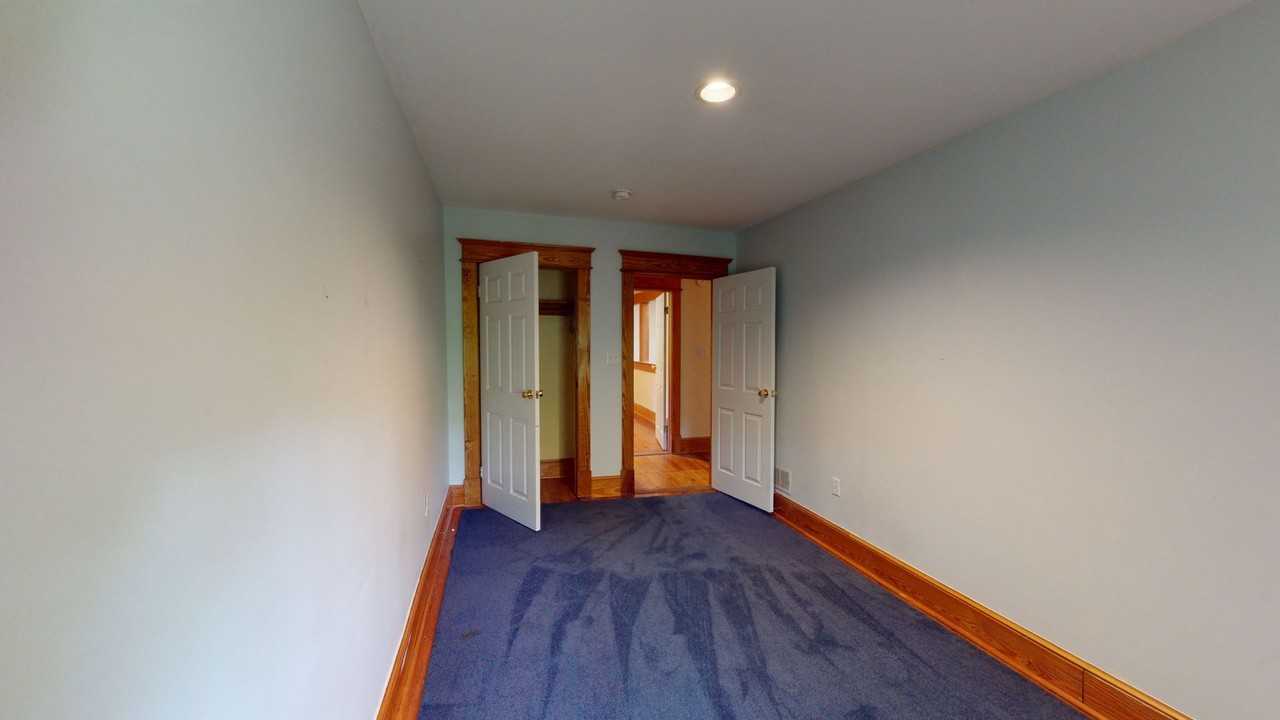 1915 E Market St #3 - Photo 4 of 48