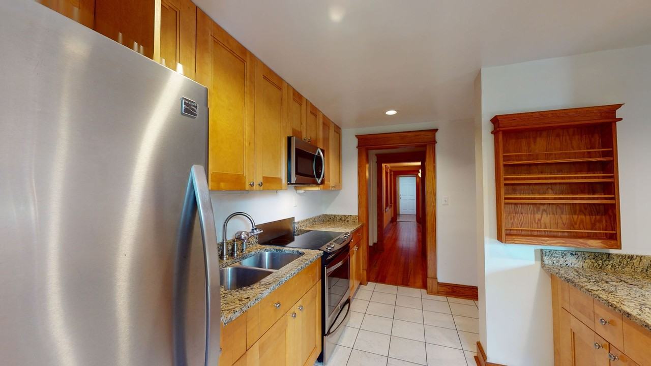 1915 E Market St #3 - Photo 6 of 48