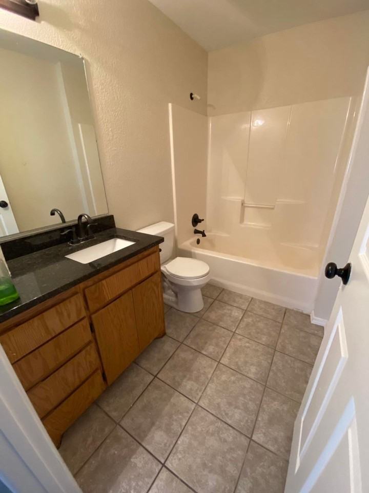 Madill OK Triplex 3/2 - Photo 3 of 5