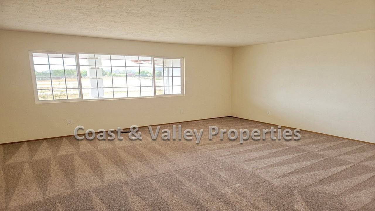 14395 Russo Rd - Photo 2 of 13