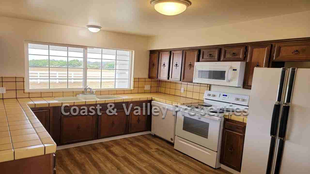 14395 Russo Rd - Photo 3 of 13