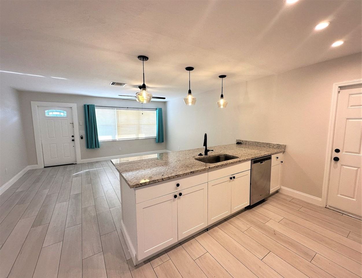 4499 E Alhambra Cir - Photo 5 of 24