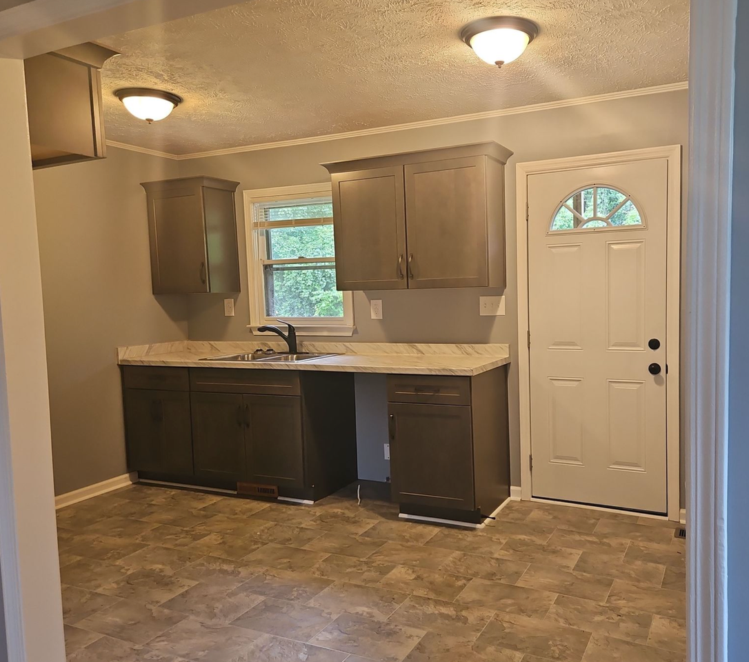 214 High St - Photo 2 of 16
