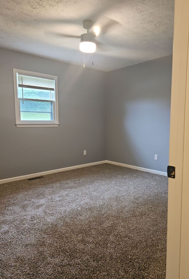 214 High St - Photo 7 of 16