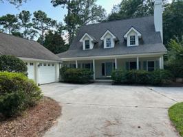 featured image of 7 Interlochen Dr