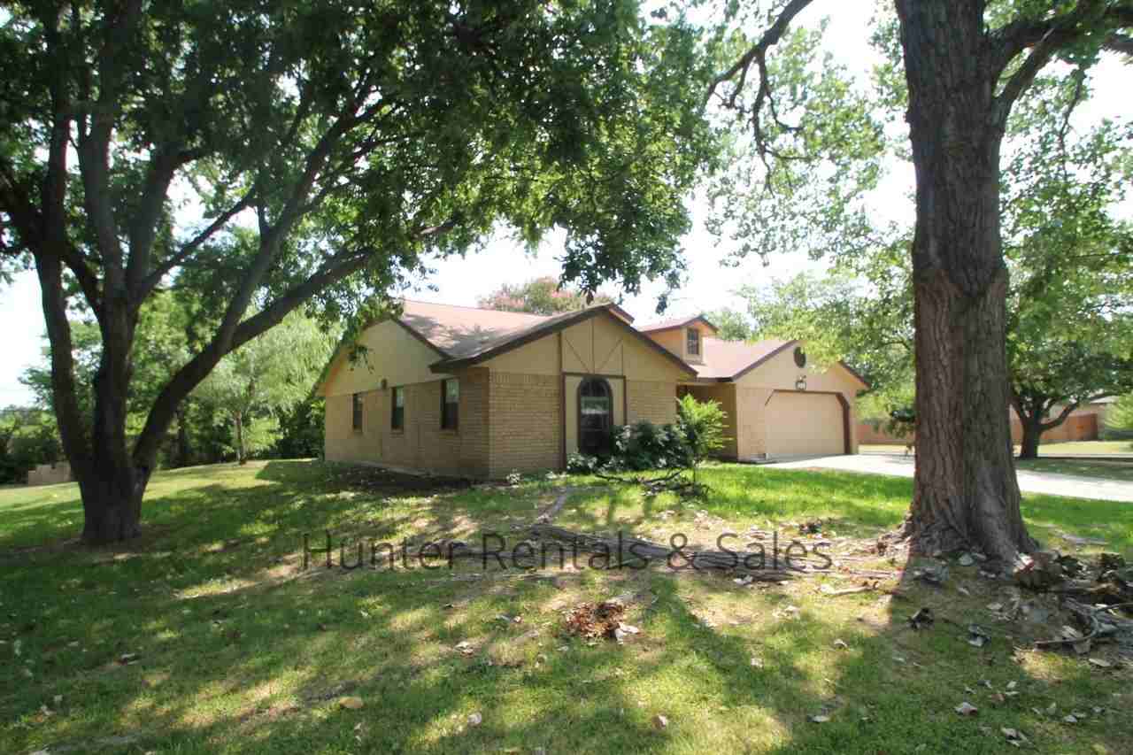 809 Beaver Trl - Photo 2 of 25