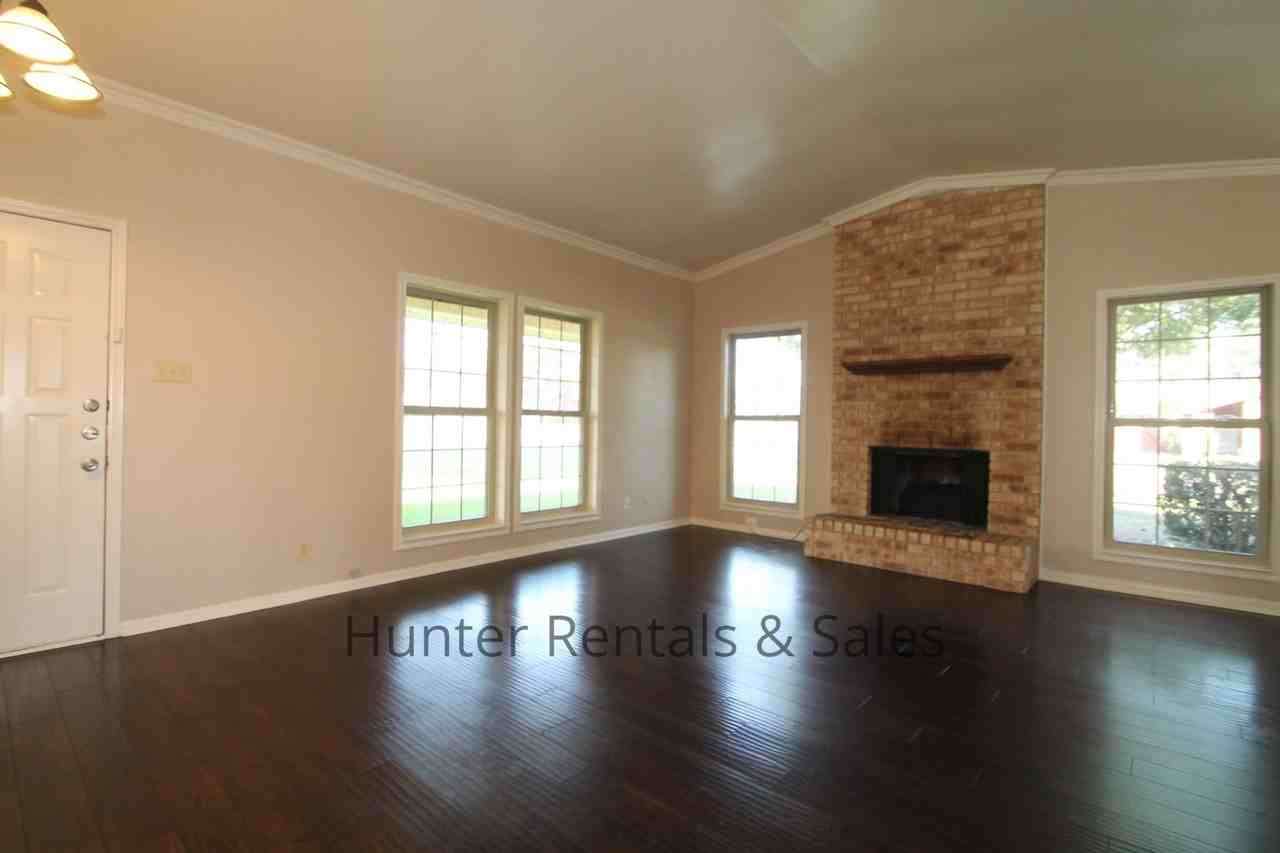 1615 Beaver Trl - Photo 2 of 25