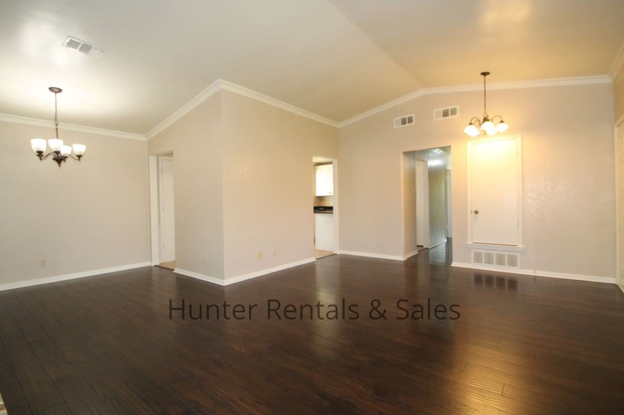1615 Beaver Trl - Photo 5 of 25