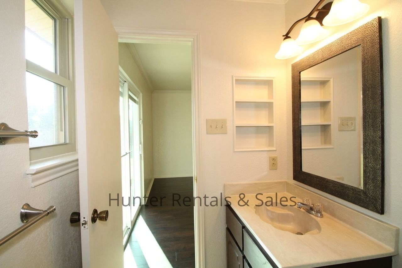 1615 Beaver Trl - Photo 6 of 25