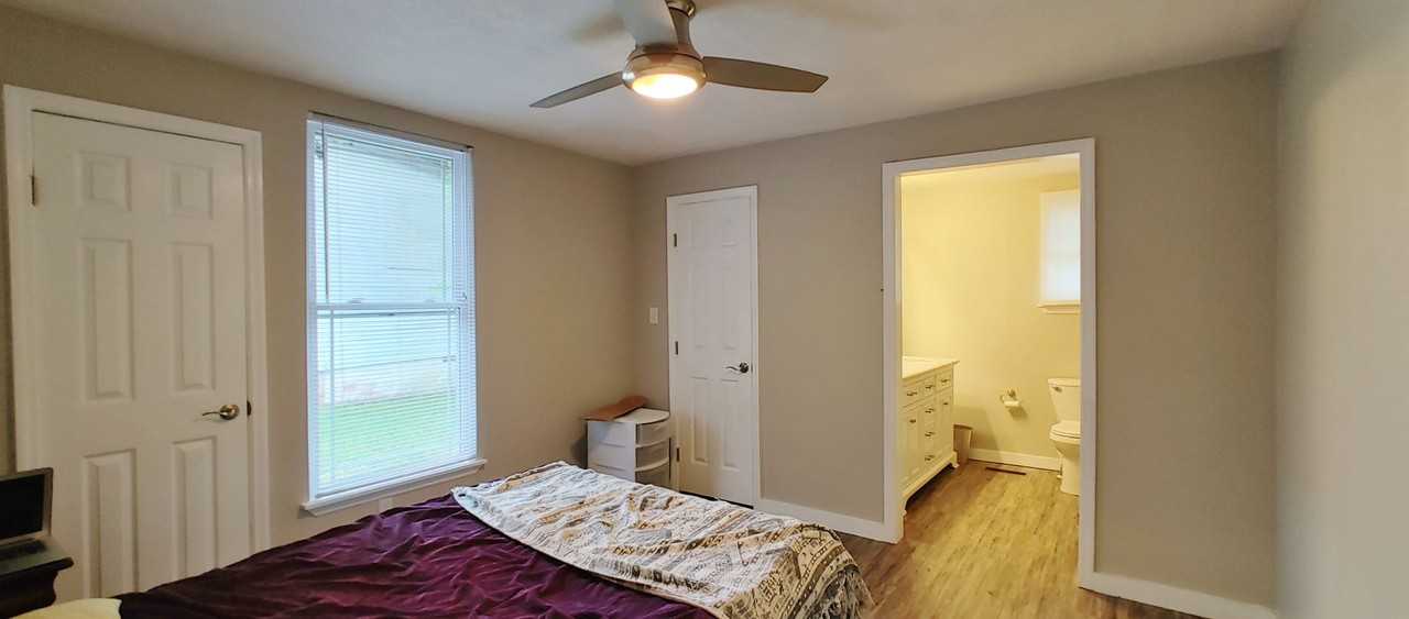 2111 Oak St - Photo 6 of 30