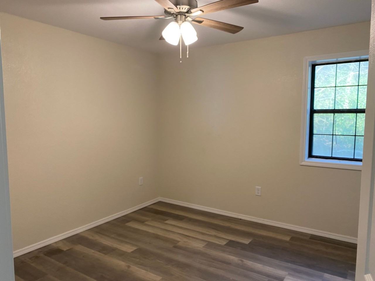 1205 S Muskogee Ave - Photo 7 of 11