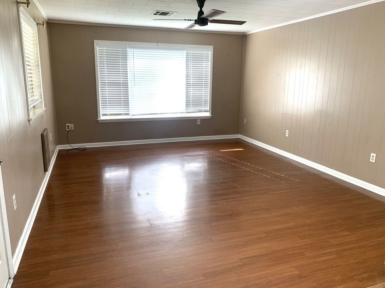 223 4th St - Photo 3 of 18