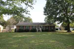 featured image of 1904 Huntington Pl