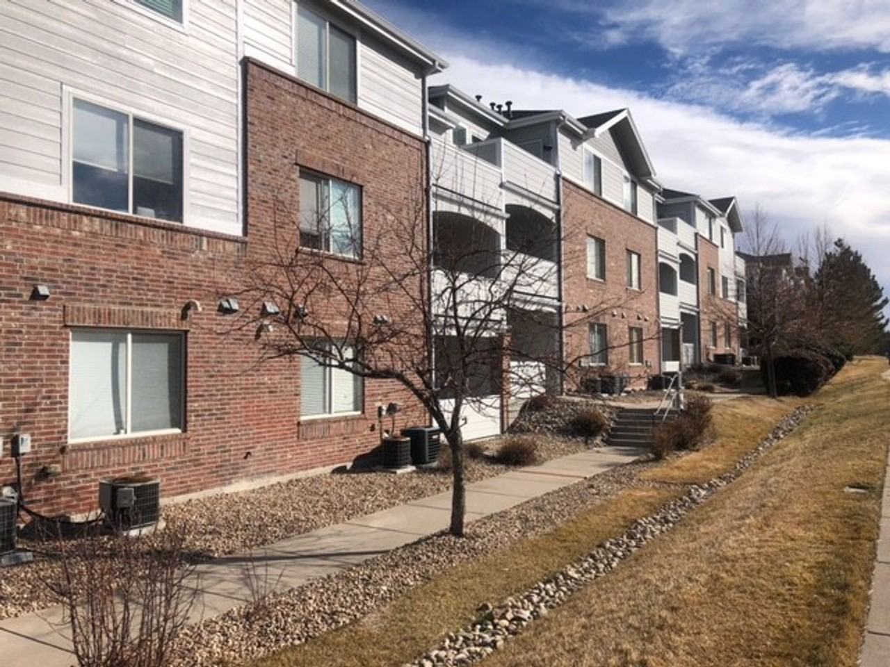 10320 W 55th Ln - Photo 2 of 24