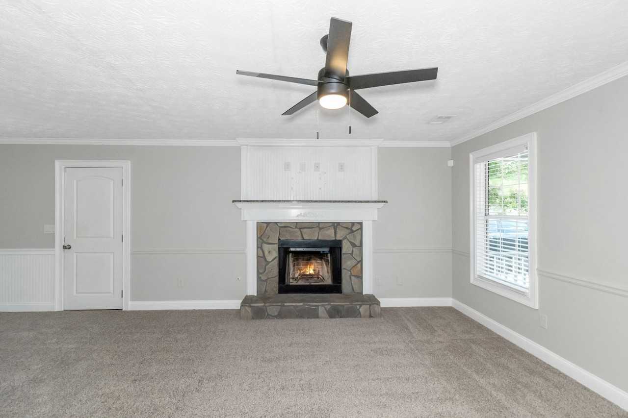 80 Ashton Place - Photo 7 of 49