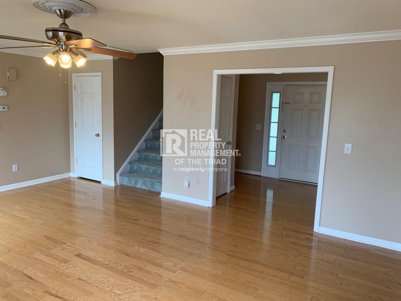 7918 Woodpark Dr - Photo 3 of 25
